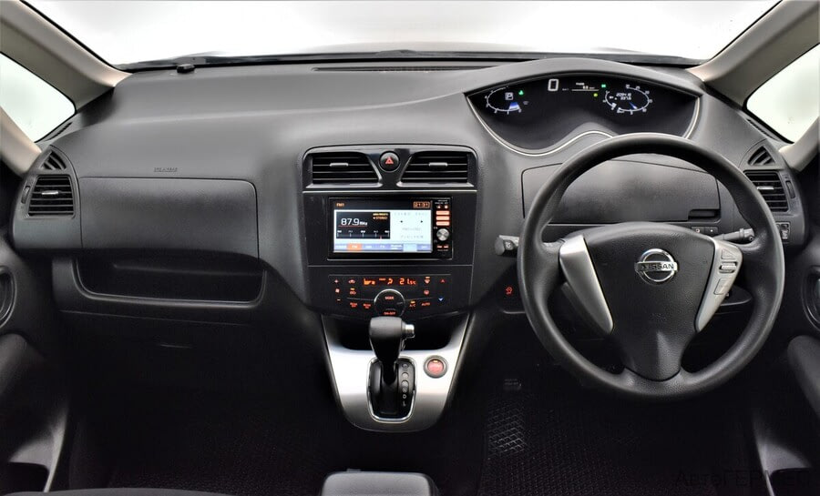 Фото NISSAN Serena IV (C26) с пробегом | №5