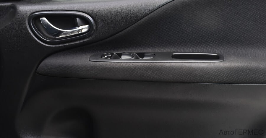 Фото NISSAN Serena IV (C26) с пробегом | №10