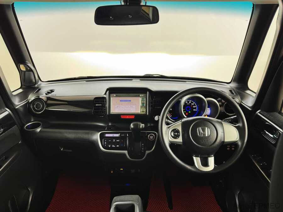 Фото Honda N-Box I Рестайлинг с пробегом | №5