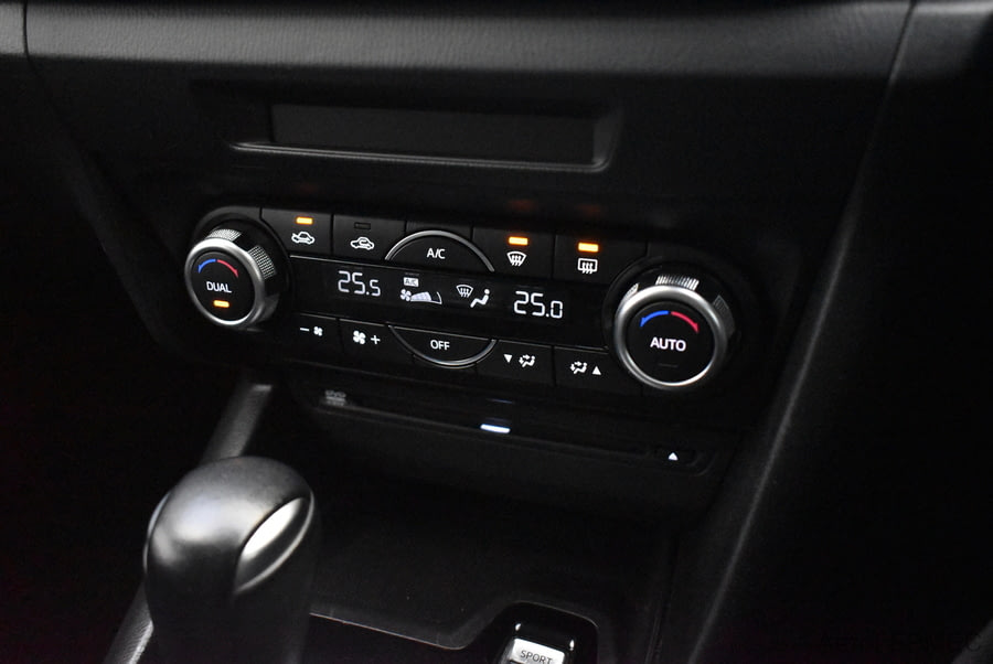 Фото MAZDA Axela III Рестайлинг с пробегом | №8