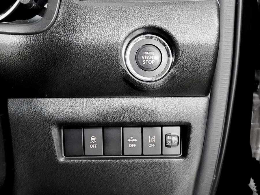 Фото SUZUKI Swift V с пробегом | №8 Фото SUZUKI Swift V с пробегом | №8