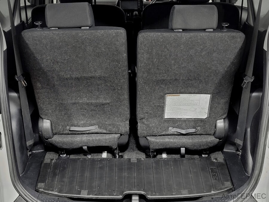 Фото TOYOTA Sienta II Рестайлинг с пробегом | №13