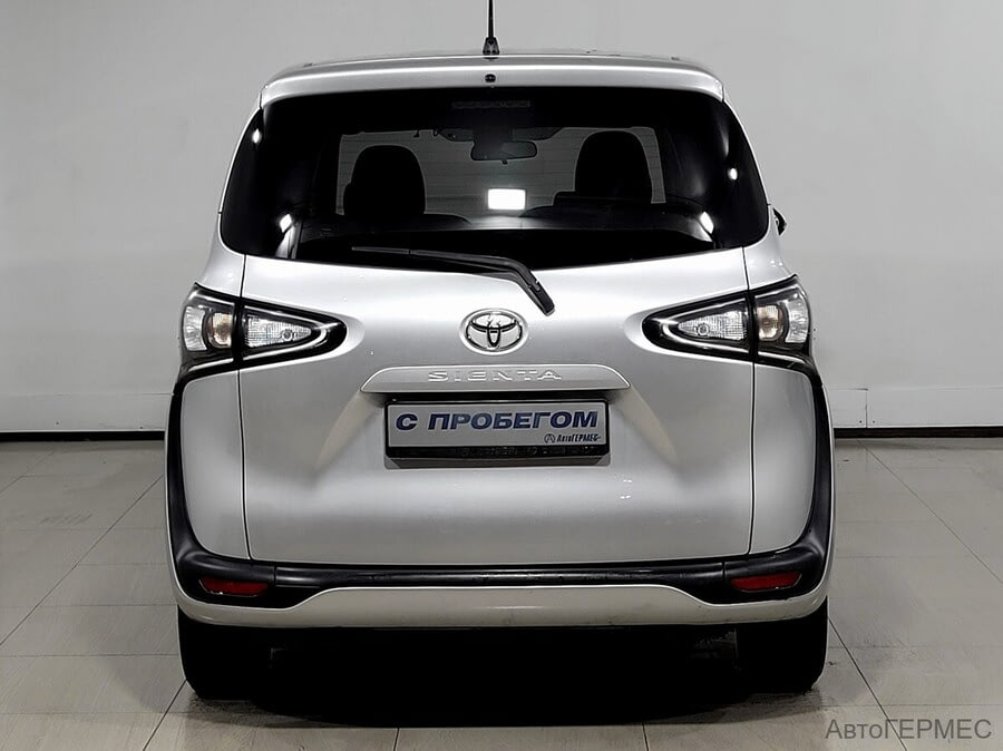 Фото TOYOTA Sienta II Рестайлинг с пробегом | №3