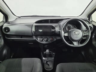 Фото TOYOTA Vitz III (XP130) Рестайлинг с пробегом