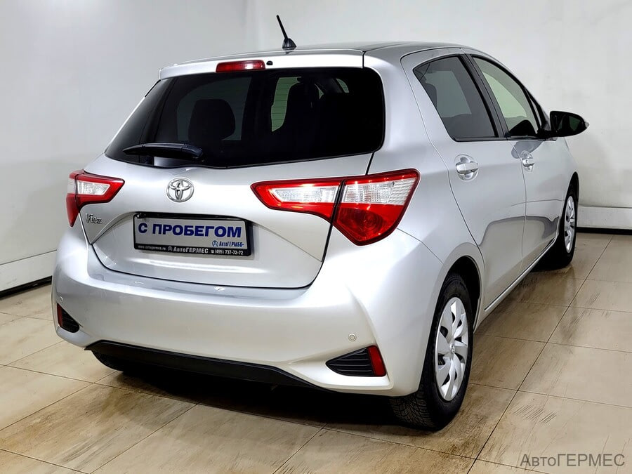 Фото TOYOTA Vitz III (XP130) Рестайлинг с пробегом | №4