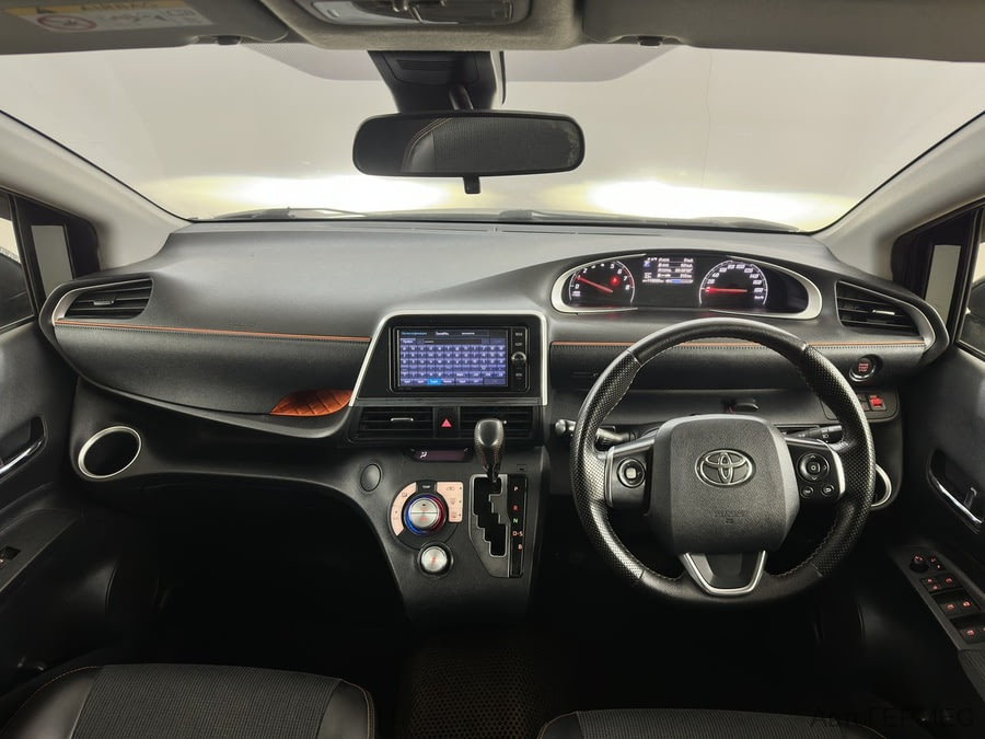 Фото TOYOTA Sienta II Рестайлинг с пробегом | №5
