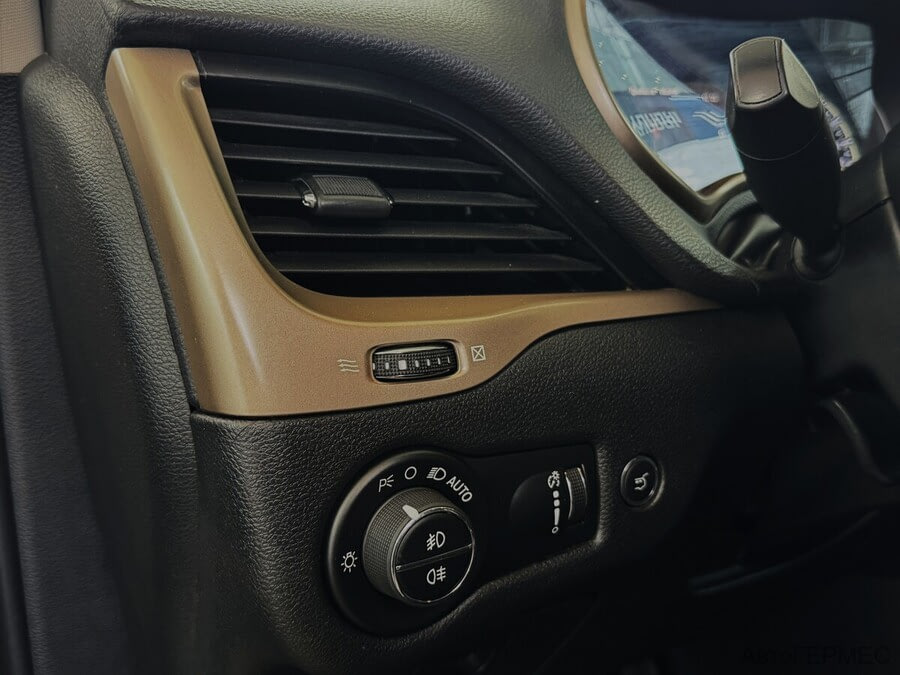 Фото Jeep Cherokee V (KL) с пробегом | №10