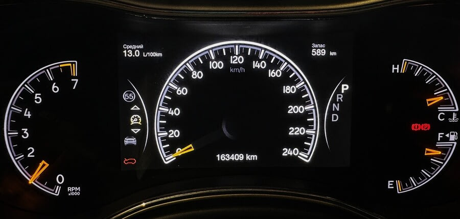 Фото Jeep Grand Cherokee IV (WK2) Рестайлинг с пробегом | №6