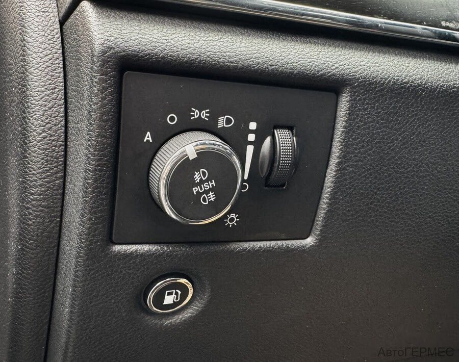 Фото Jeep Grand Cherokee IV (WK2) Рестайлинг с пробегом | №8