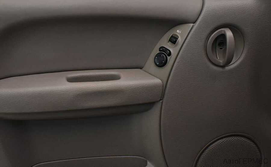 Фото Jeep Liberty (North America) I с пробегом | №8