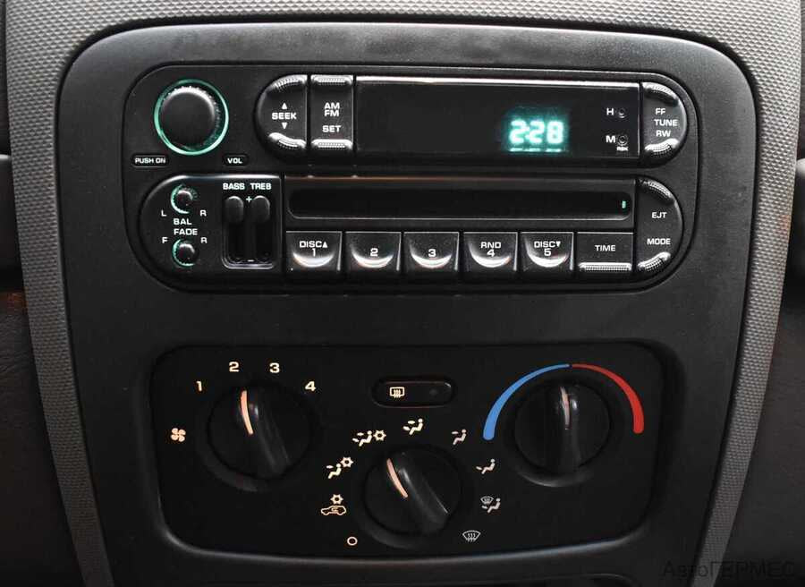 Фото Jeep Liberty (North America) I с пробегом | №7