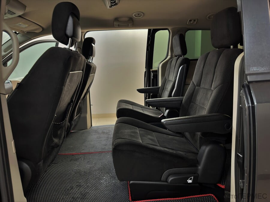 Фото Dodge Caravan V с пробегом | №10