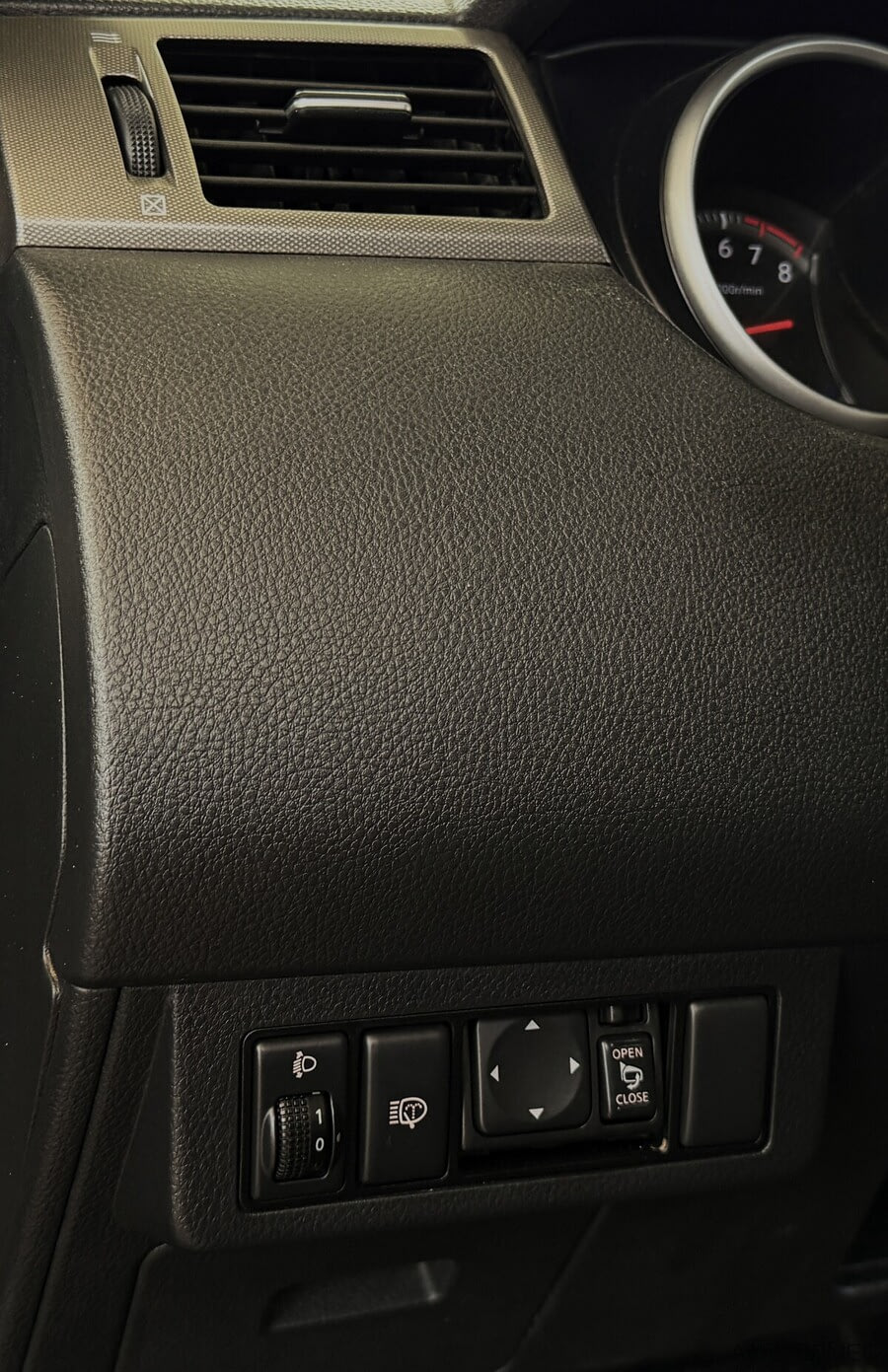 Фото NISSAN Tiida I Рестайлинг с пробегом | №8