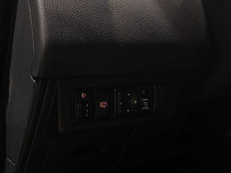 Фото NISSAN Tiida I Рестайлинг с пробегом | №8