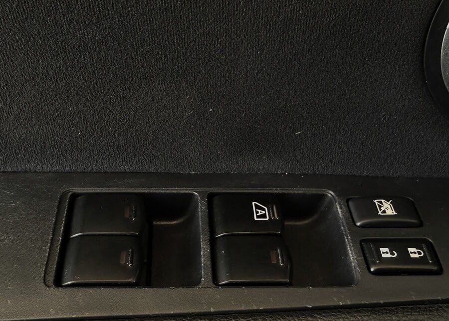 Фото NISSAN Tiida I Рестайлинг с пробегом | №9