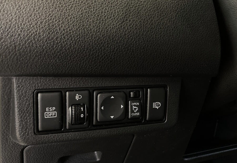 Фото NISSAN Tiida I Рестайлинг с пробегом | №9