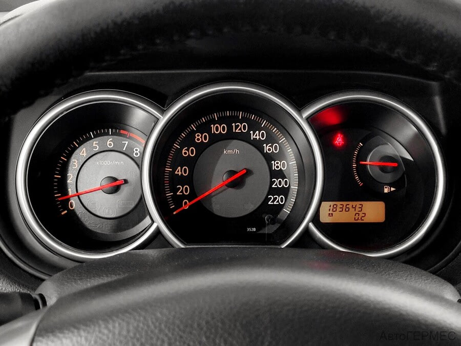 Фото NISSAN Tiida I с пробегом | №6