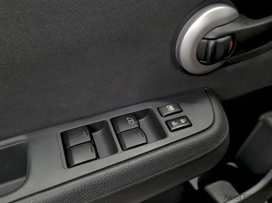 Фото NISSAN Tiida I с пробегом | №9