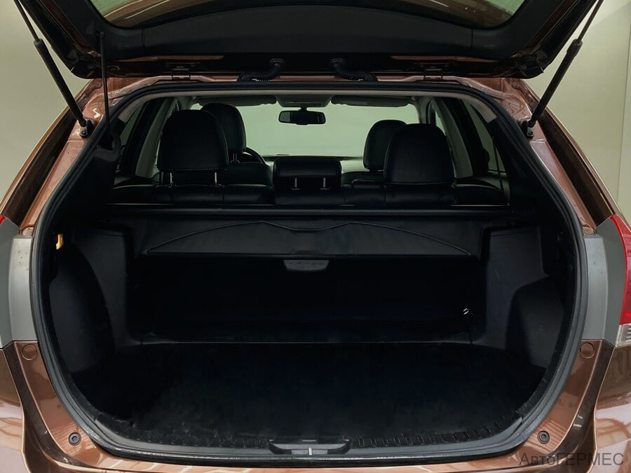 Фото TOYOTA Venza I Рестайлинг с пробегом | №17