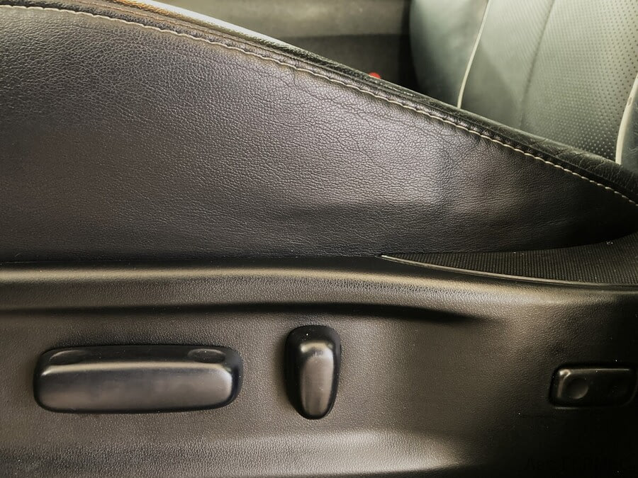 Фото TOYOTA Venza I Рестайлинг с пробегом | №12