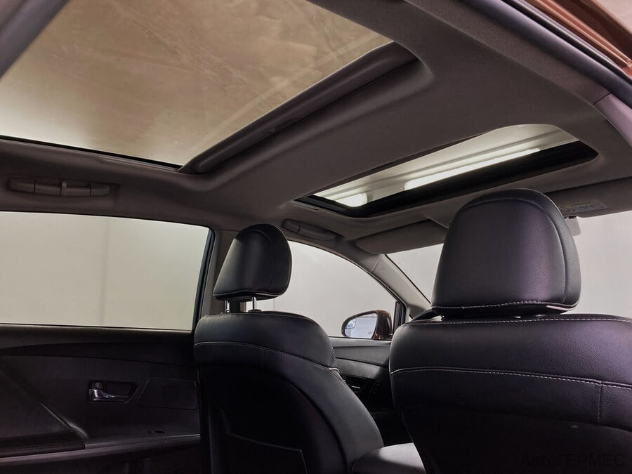 Фото TOYOTA Venza I Рестайлинг с пробегом | №15