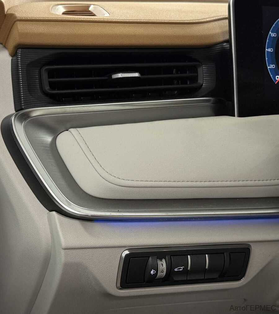 Фото JETOUR X70 Plus I Рестайлинг с пробегом | №10