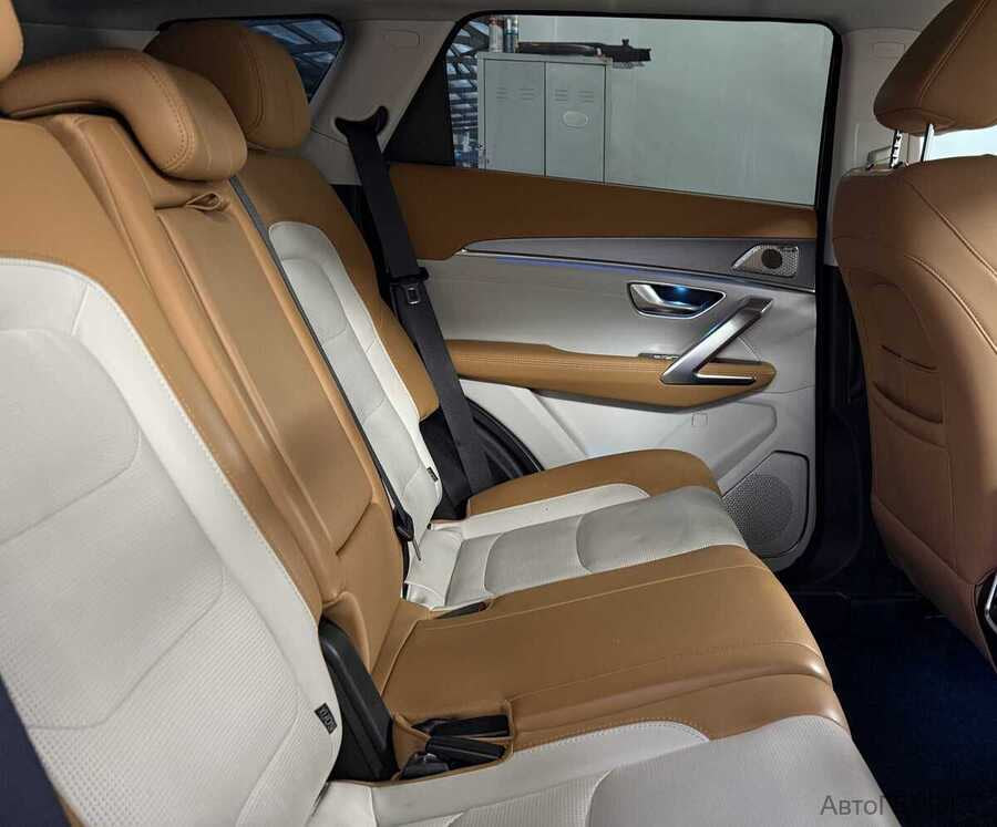 Фото JETOUR X70 Plus I Рестайлинг с пробегом | №15