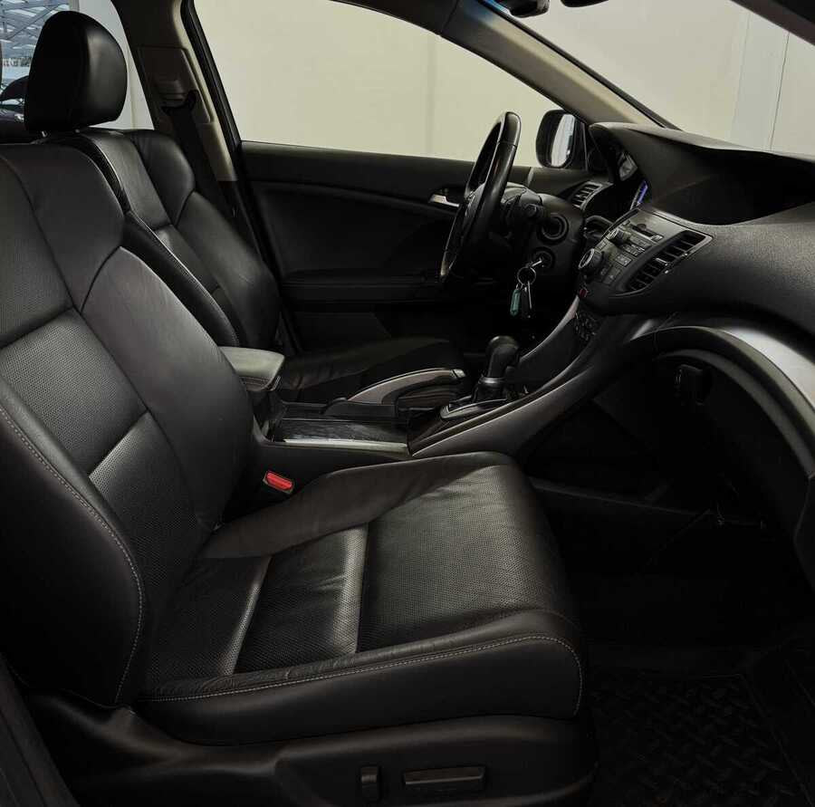 Фото Honda Accord VIII Рестайлинг с пробегом | №13 Фото Honda Accord VIII Рестайлинг с пробегом | №13