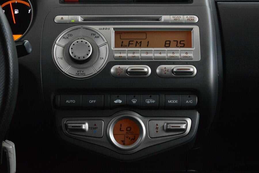 Фото Honda Jazz I Рестайлинг с пробегом | №7 Фото Honda Jazz I Рестайлинг с пробегом | №7