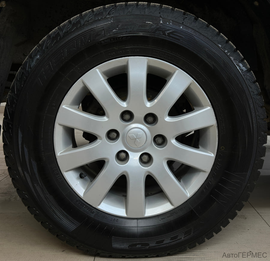 Фото MITSUBISHI Pajero IV Рестайлинг 1 с пробегом | №14 Фото MITSUBISHI Pajero IV Рестайлинг 1 с пробегом | №14