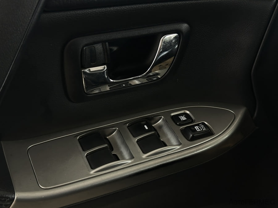 Фото MITSUBISHI Pajero IV Рестайлинг 1 с пробегом | №9 Фото MITSUBISHI Pajero IV Рестайлинг 1 с пробегом | №9