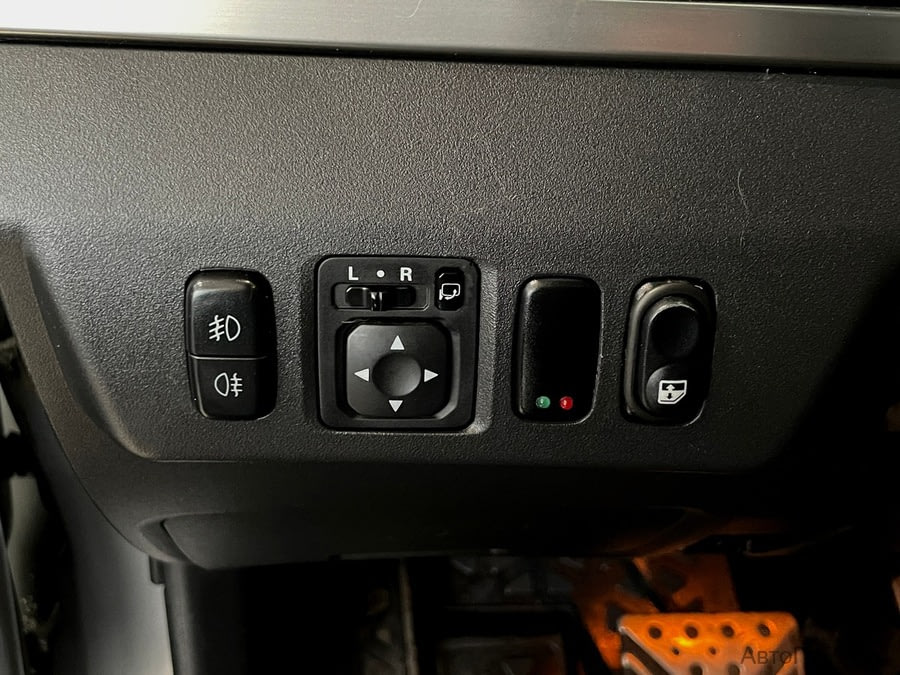 Фото MITSUBISHI Pajero IV Рестайлинг 1 с пробегом | №10 Фото MITSUBISHI Pajero IV Рестайлинг 1 с пробегом | №10