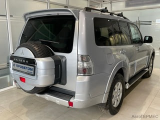 Фото MITSUBISHI Pajero IV Рестайлинг 1 с пробегом