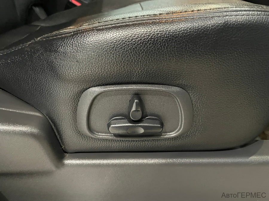 Фото MITSUBISHI Pajero IV Рестайлинг 1 с пробегом | №12 Фото MITSUBISHI Pajero IV Рестайлинг 1 с пробегом | №12