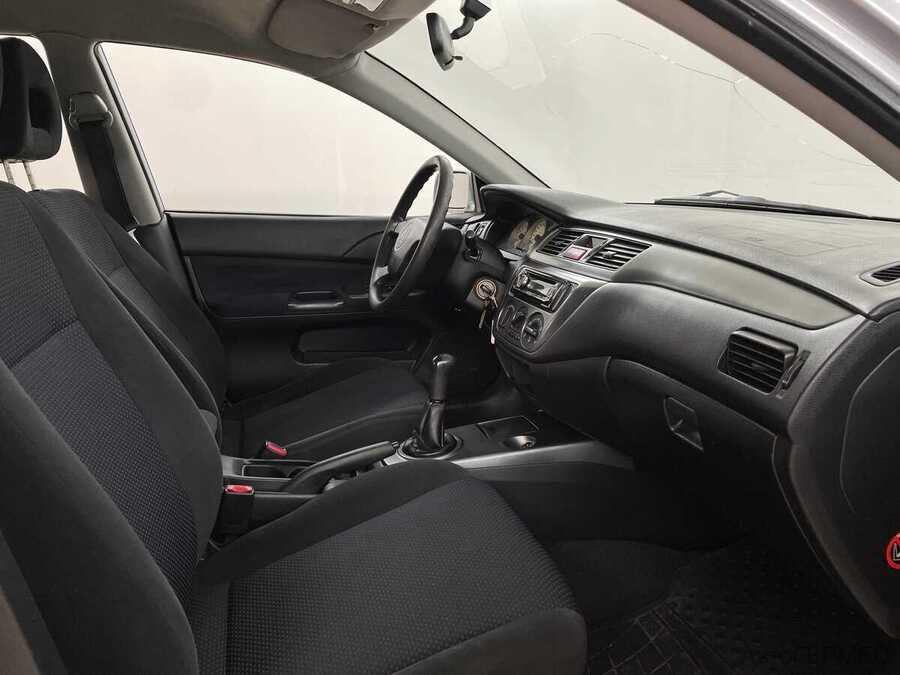 Фото MITSUBISHI Lancer IX Рестайлинг с пробегом | №10 Фото MITSUBISHI Lancer IX Рестайлинг с пробегом | №10