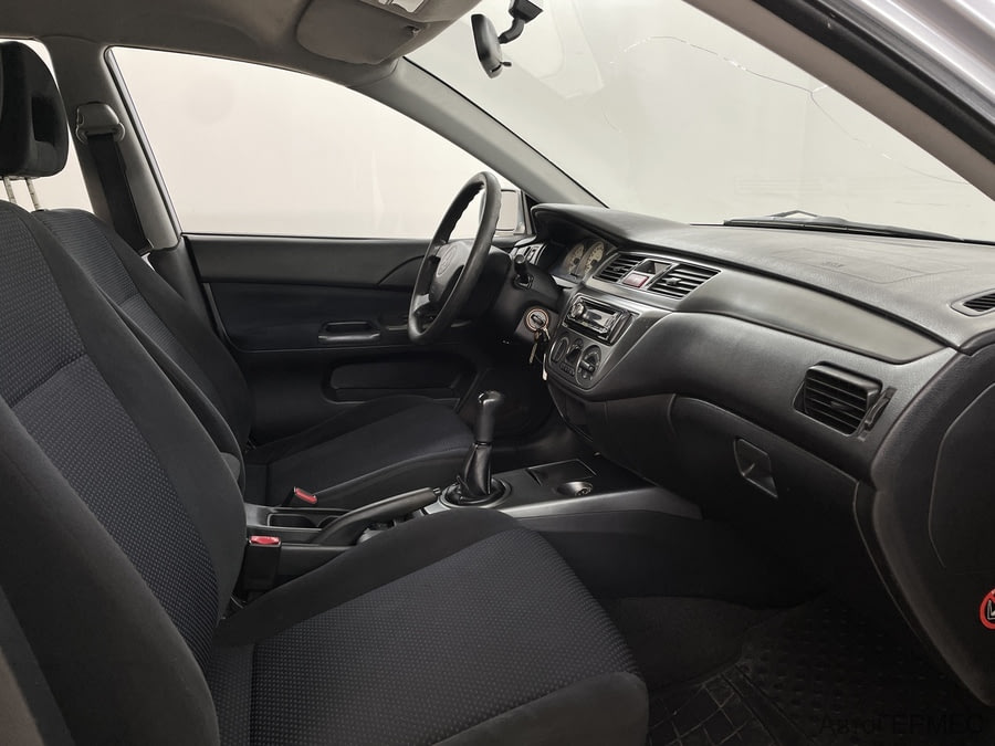 Фото MITSUBISHI Lancer IX Рестайлинг с пробегом | №10