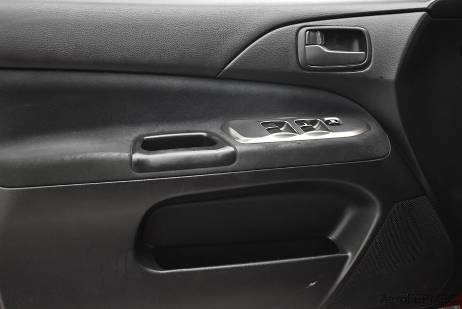 Фото MITSUBISHI Lancer IX Рестайлинг с пробегом | №10