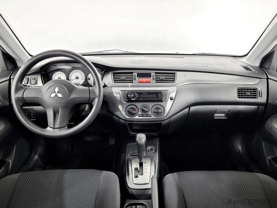 Фото MITSUBISHI Lancer IX Рестайлинг с пробегом | №5 Фото MITSUBISHI Lancer IX Рестайлинг с пробегом | №5
