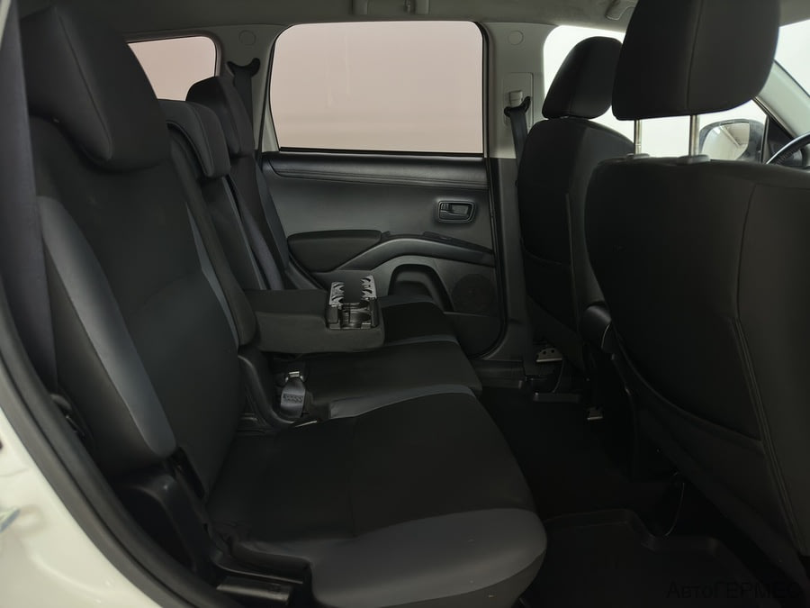 Фото MITSUBISHI Outlander II Рестайлинг с пробегом | №10