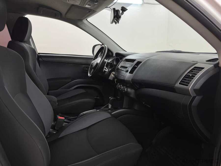 Фото MITSUBISHI Outlander II Рестайлинг с пробегом | №9