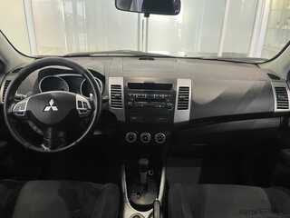 Фото MITSUBISHI Outlander II с пробегом Фото MITSUBISHI Outlander II с пробегом