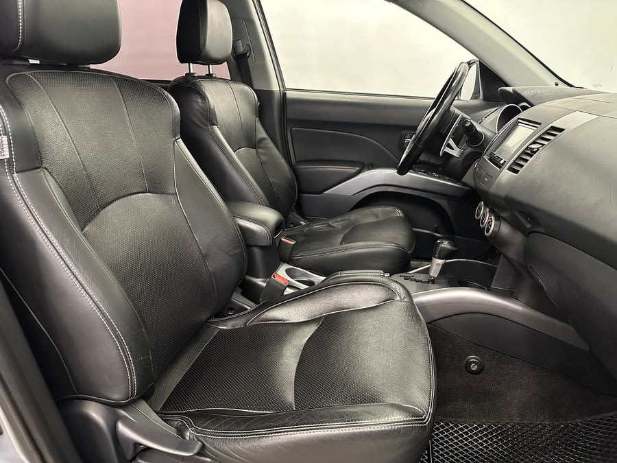 Фото MITSUBISHI Outlander II с пробегом | №12