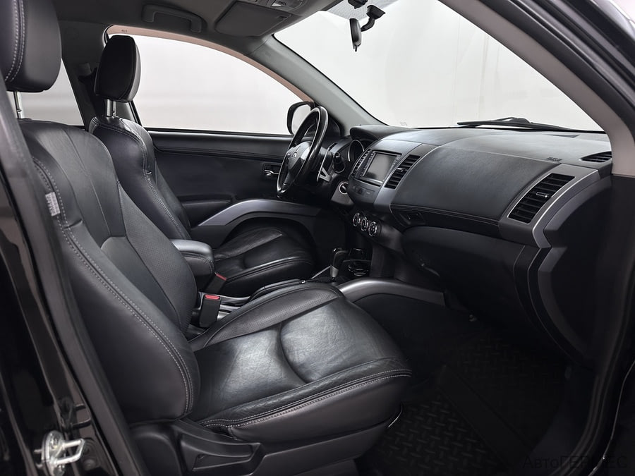 Фото MITSUBISHI Outlander II Рестайлинг с пробегом | №11