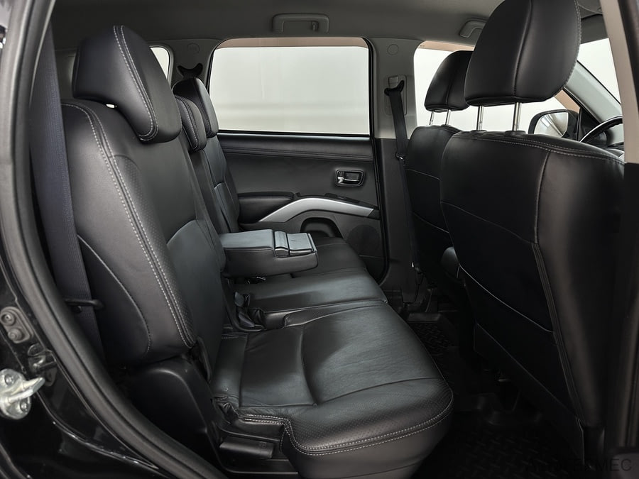 Фото MITSUBISHI Outlander II Рестайлинг с пробегом | №12