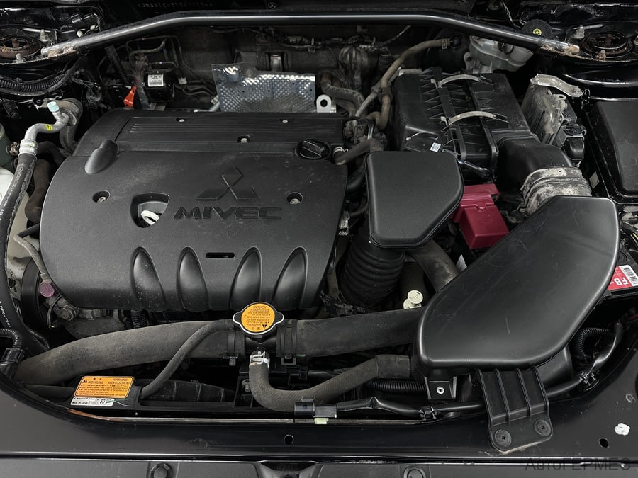 Фото MITSUBISHI Outlander II Рестайлинг с пробегом | №14