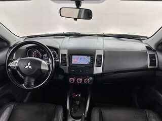 Фото MITSUBISHI Outlander II Рестайлинг с пробегом