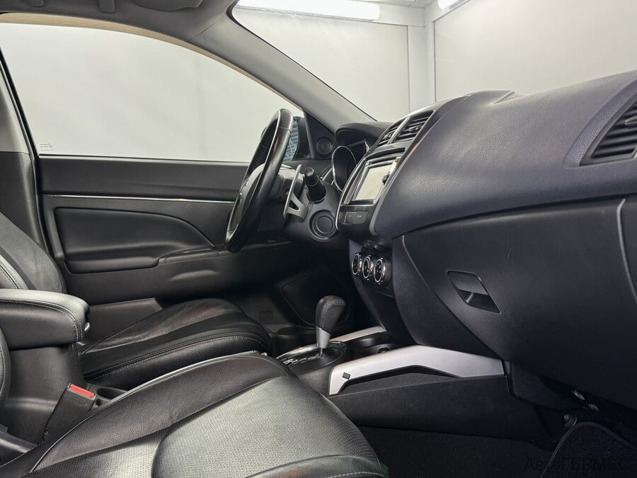 Фото MITSUBISHI ASX I Рестайлинг с пробегом | №13