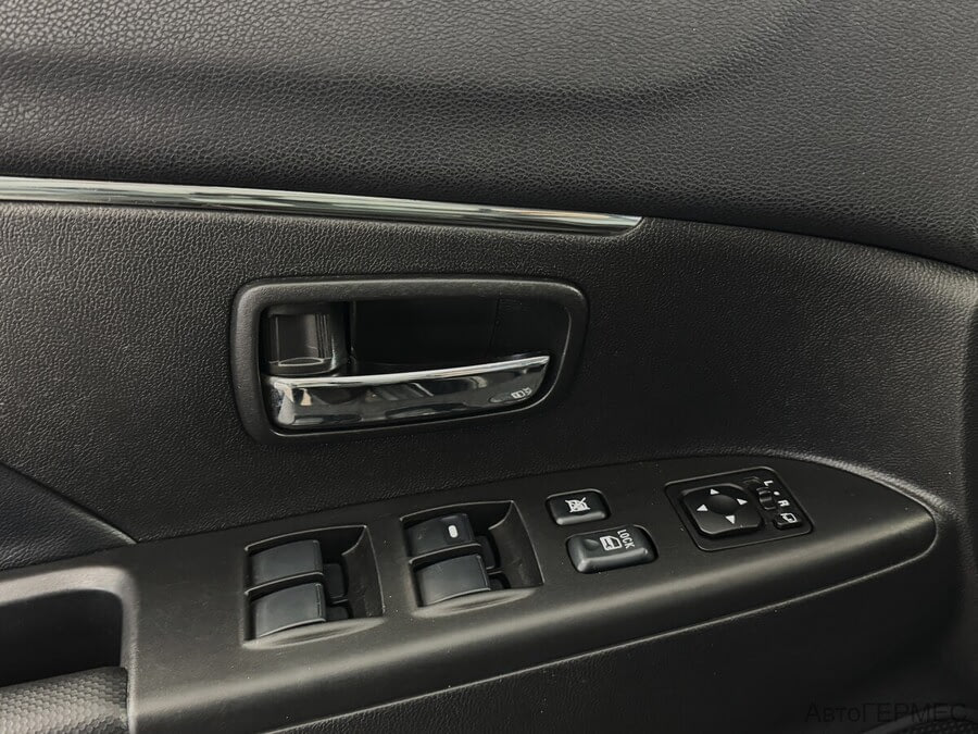 Фото MITSUBISHI ASX I Рестайлинг с пробегом | №11