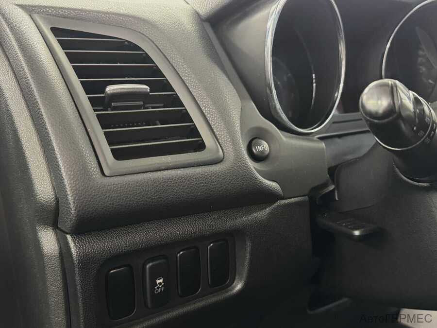 Фото MITSUBISHI ASX I Рестайлинг с пробегом | №9