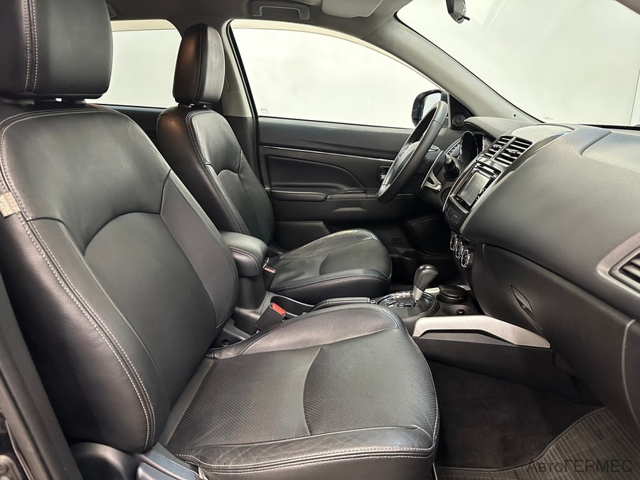 Фото MITSUBISHI ASX I Рестайлинг с пробегом | №14